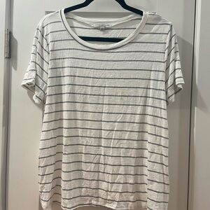 V neck & crew neck striped shirts GREEN ENVELOPE XL 2 shirts gray & black stripe